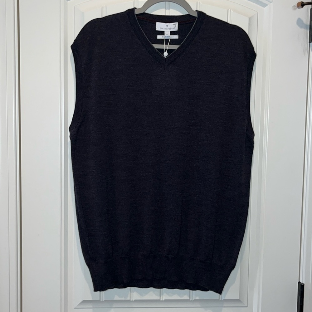 Men’s Italian merino wool dark gray sweater vest size XL NWT Toscano Firenze